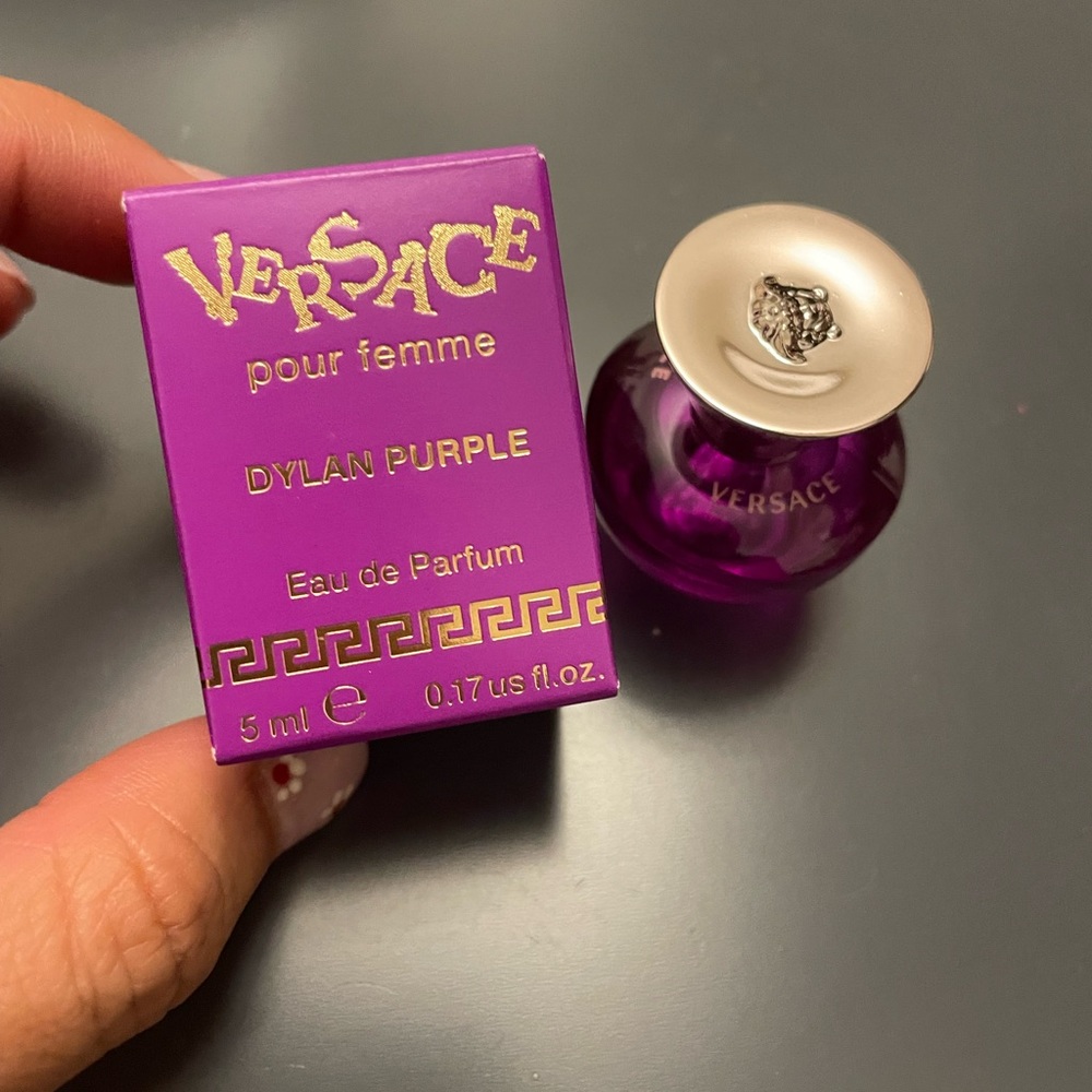 Versace Dylan purple Pour femme NWT